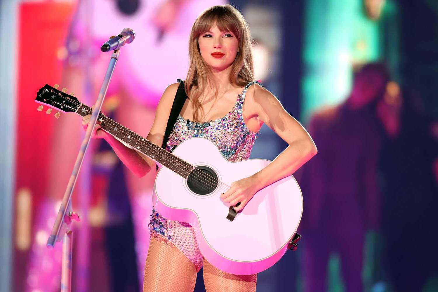 15-riveting-facts-about-taylor-swift