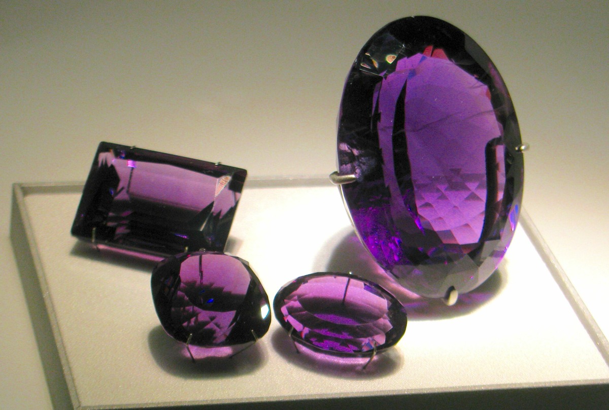 20-facts-about-amethyst-gems