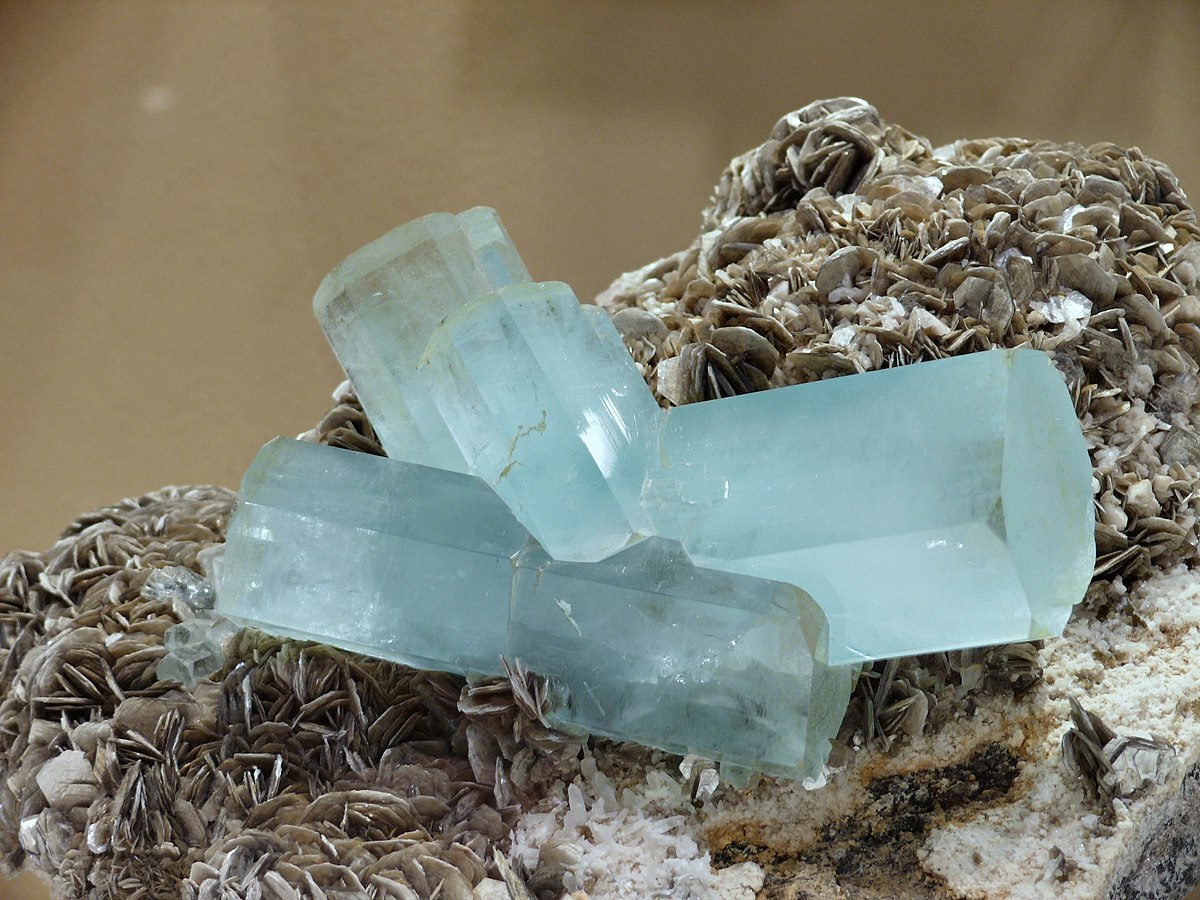 20-facts-about-aquamarine-gems