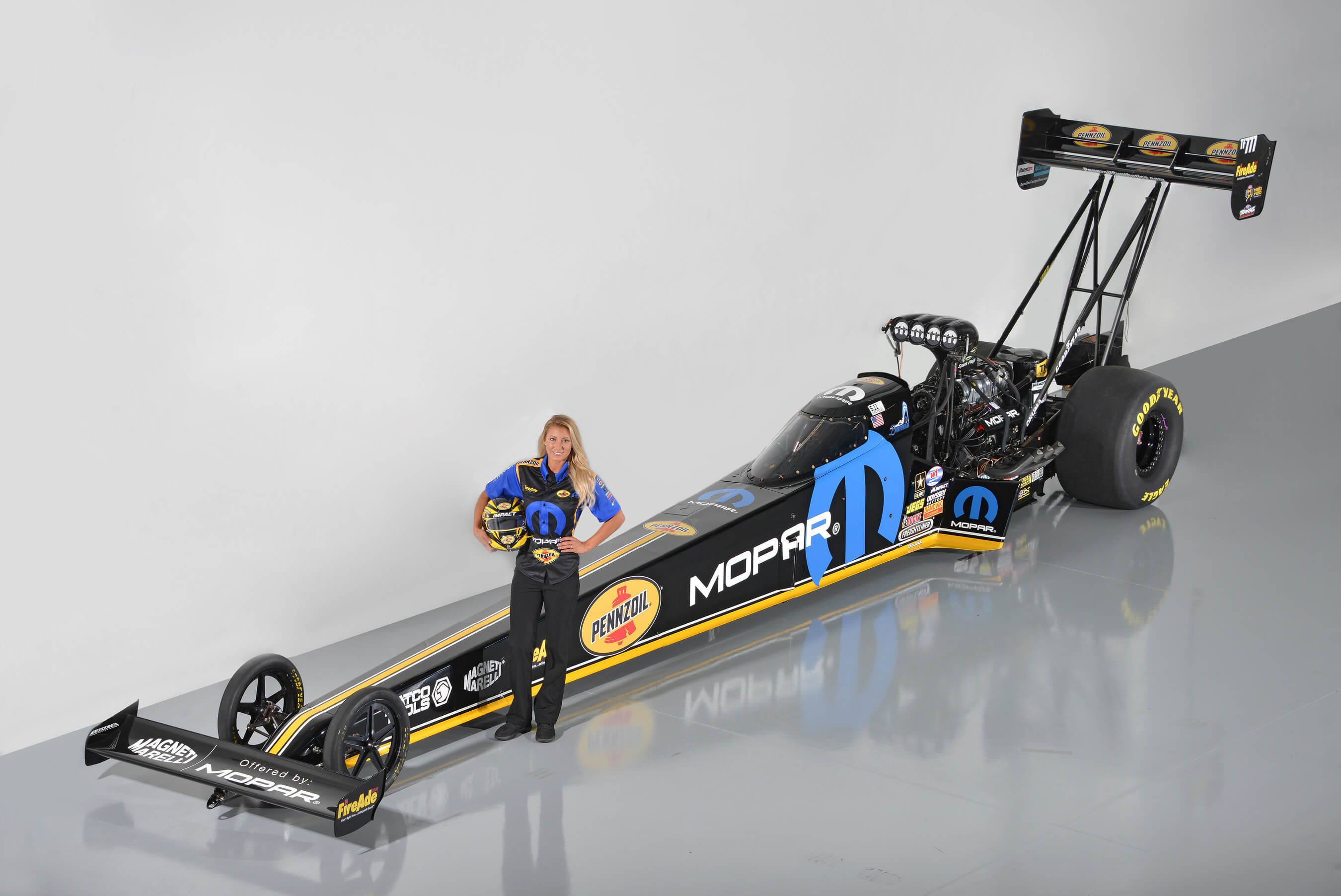 22-fast-facts-about-top-fuel-dragsters