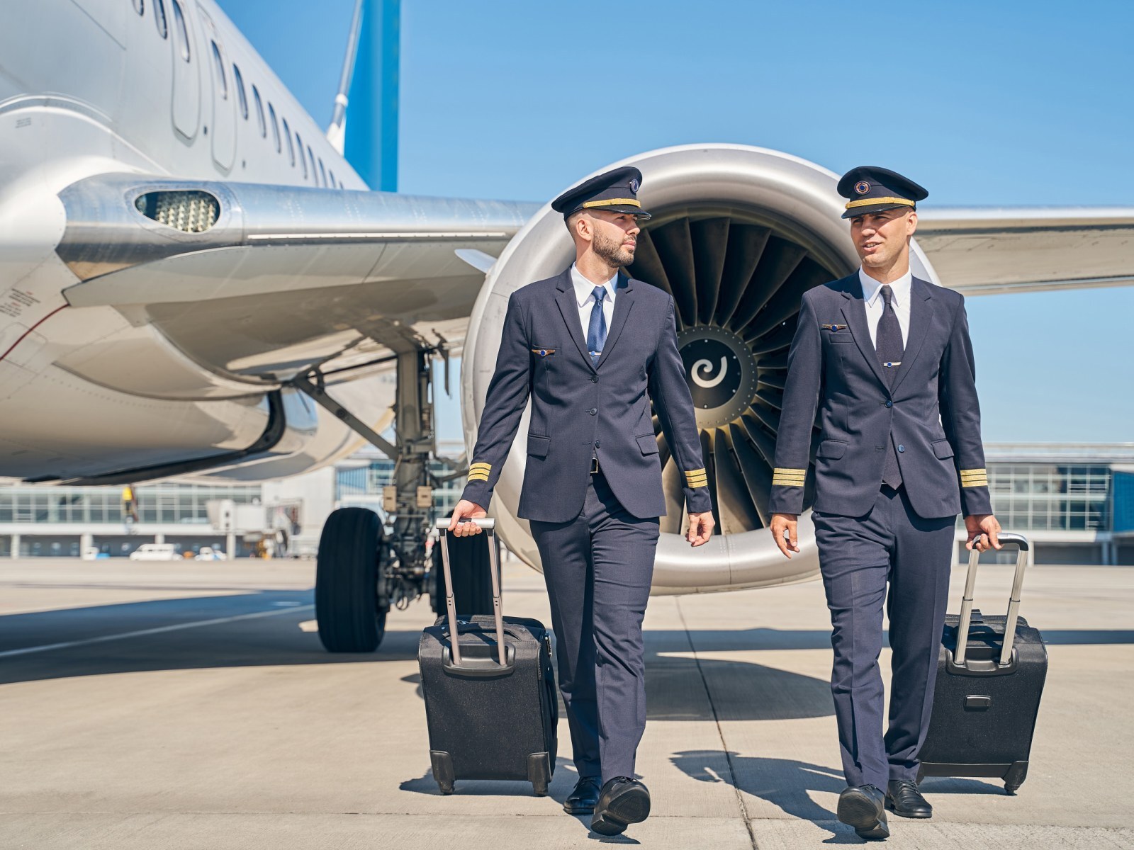 14 Facts About Airline Pilot Shortages - OhMyFacts