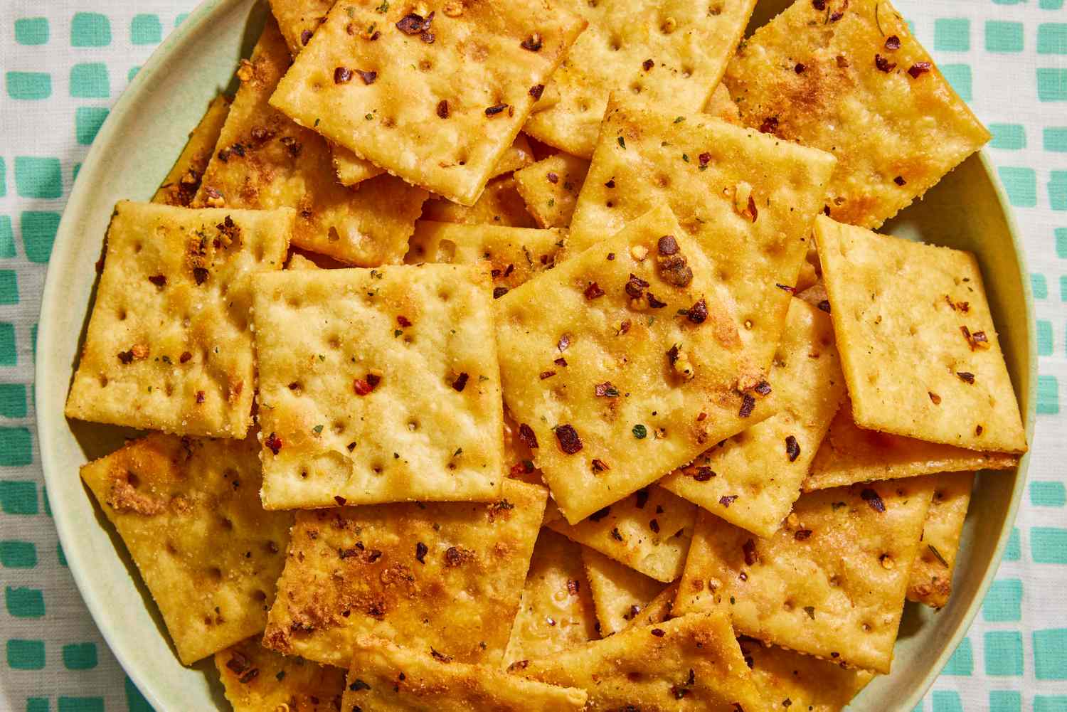 20-crunchy-facts-on-crackers-nutrition