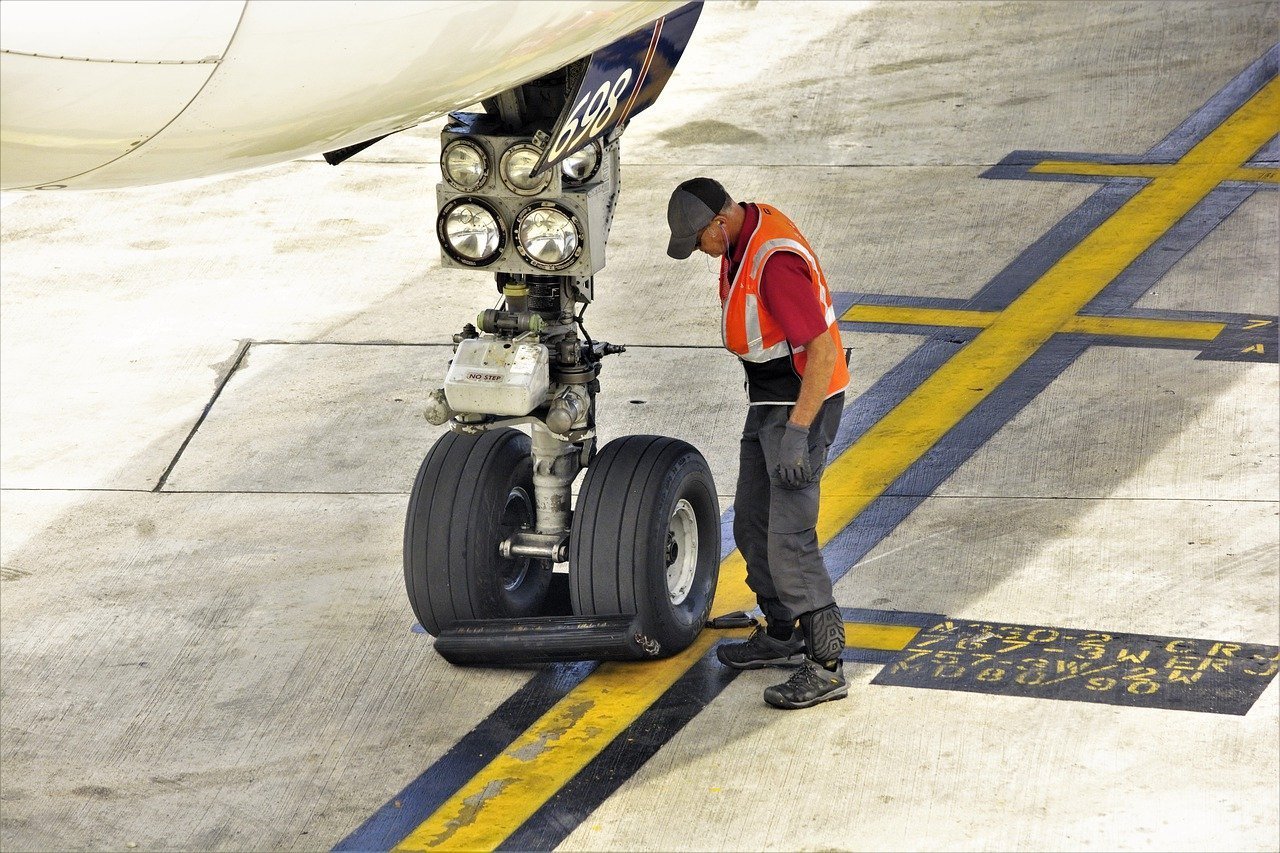 15-facts-about-aircraft-maintenance-checks