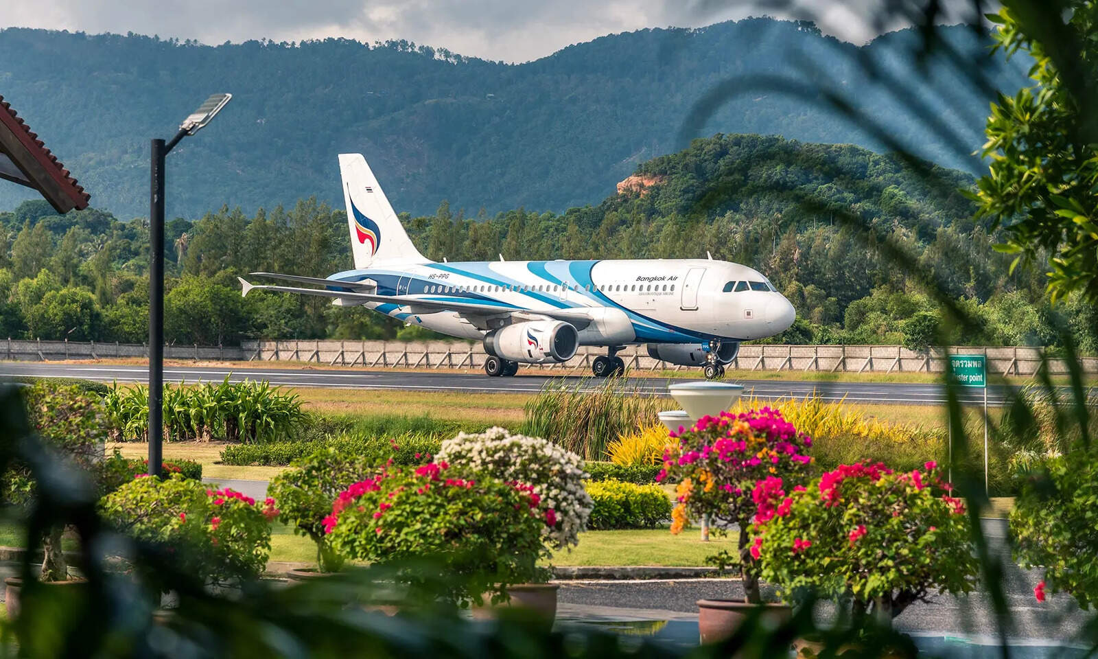 17 Facts About Bangkok Airways - OhMyFacts