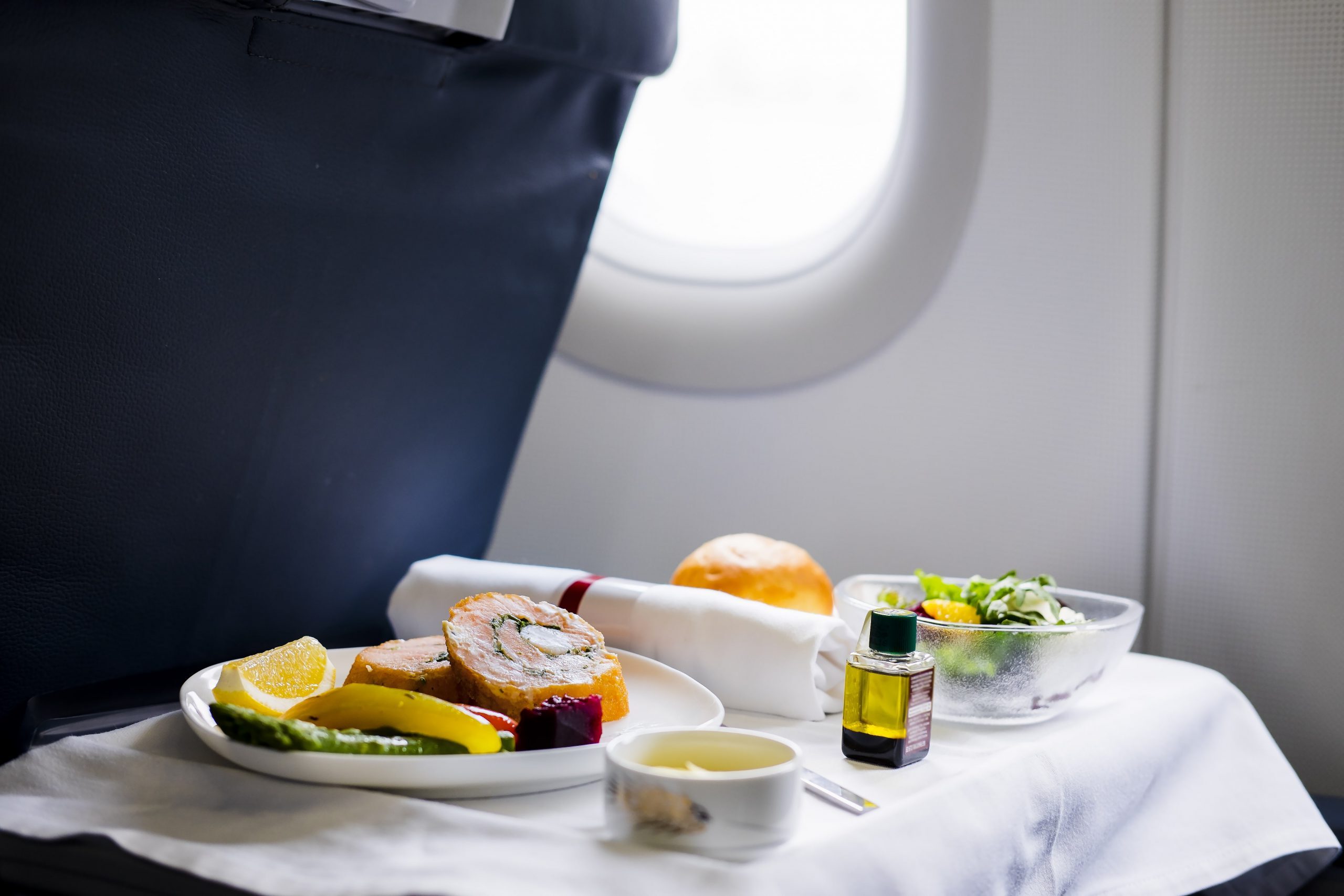 19 Facts About Airline Catering Services - OhMyFacts