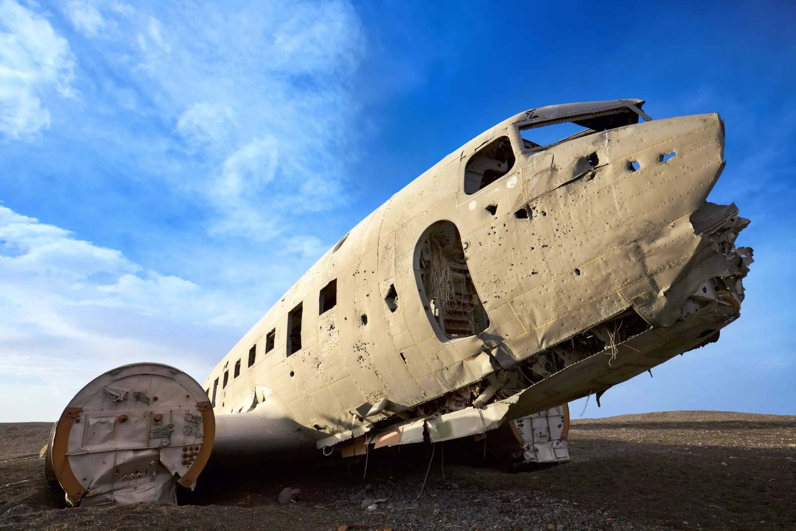 20 Facts About Aviation Disasters - OhMyFacts