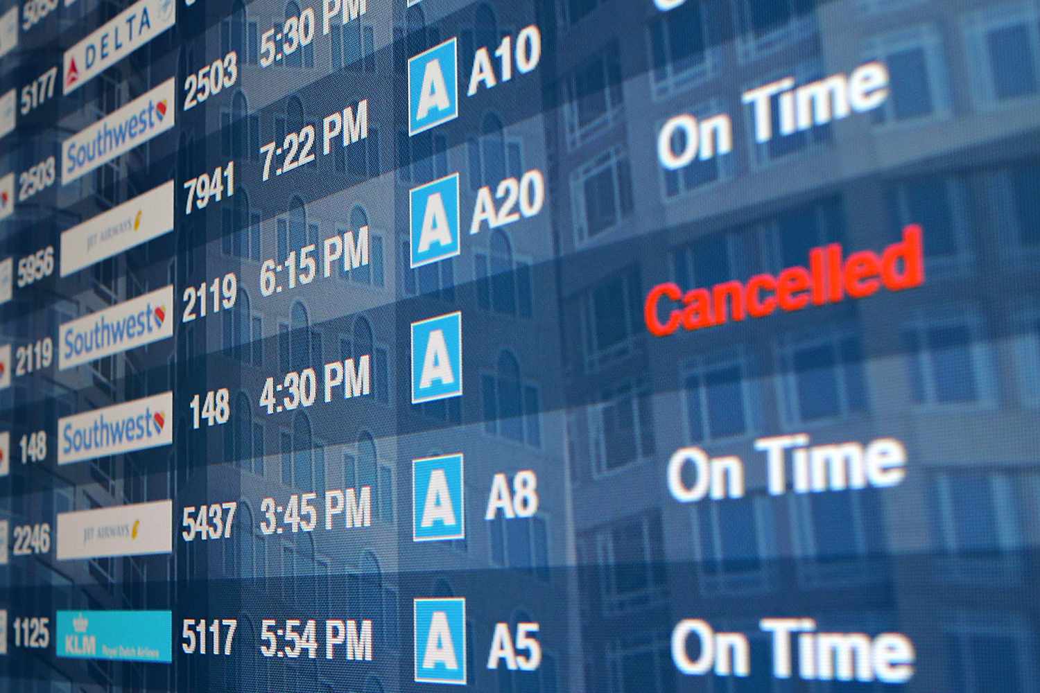 26 Facts About Flight Cancellations - OhMyFacts