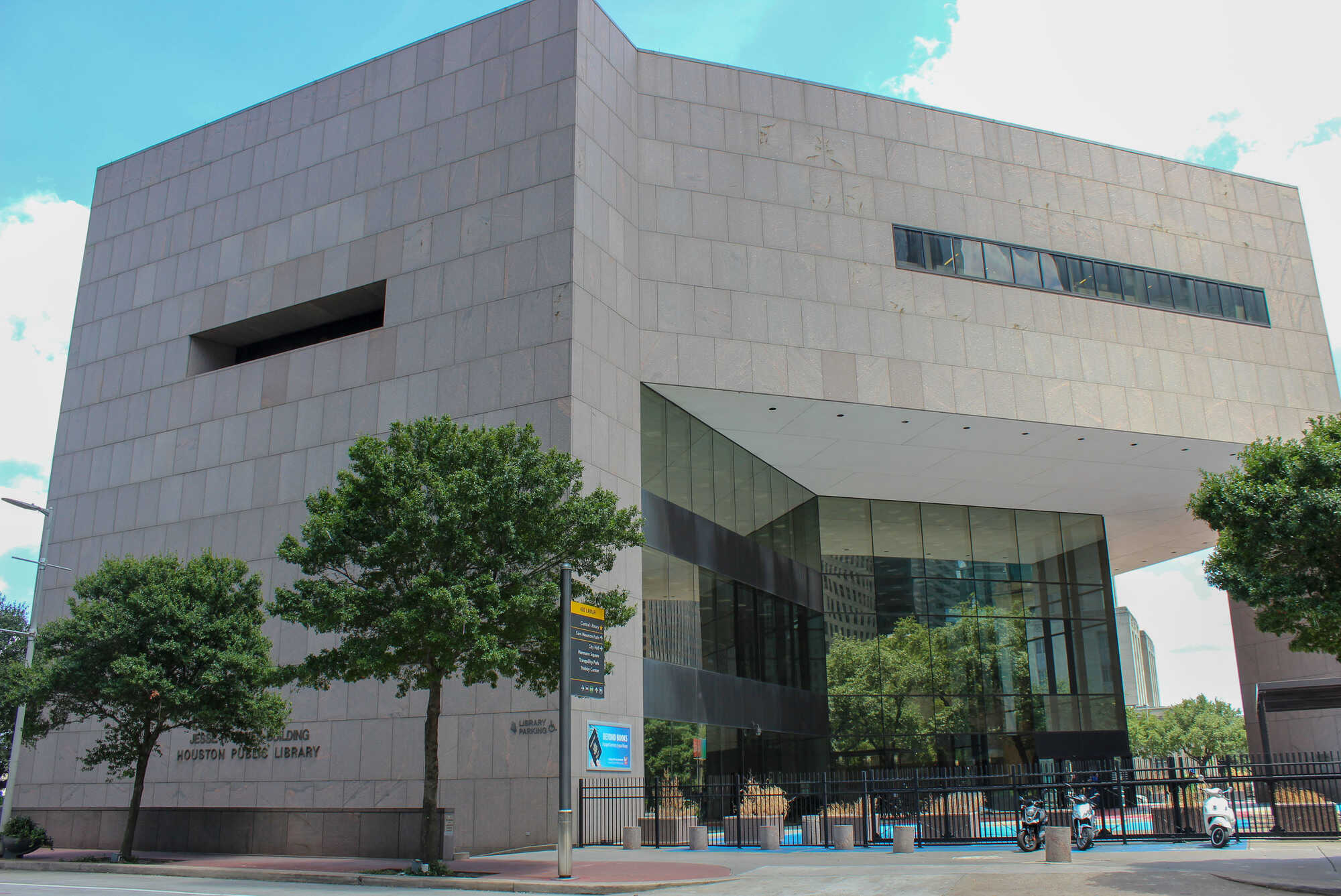 29-facts-about-houston-public-library