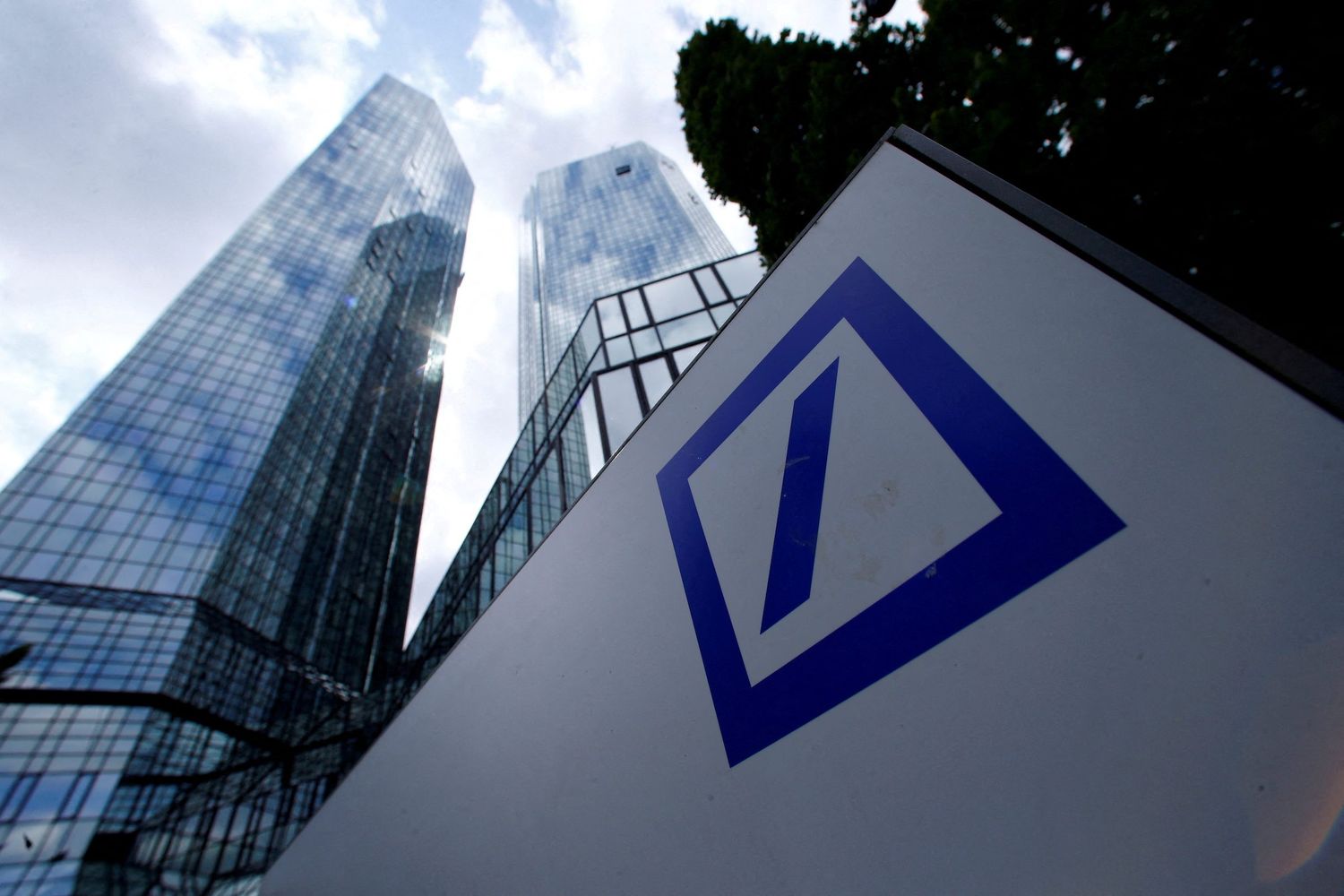 30-facts-about-deutsche-bank